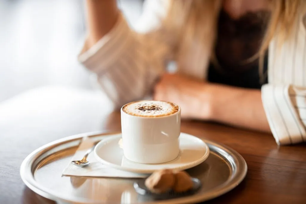 coffee, beverage, drink, cup, caffeine, espresso, cappuccino, breakfast, hot drink, hot beverage, hot coffee, food, coffee cup, delicious, restaurant, cafe