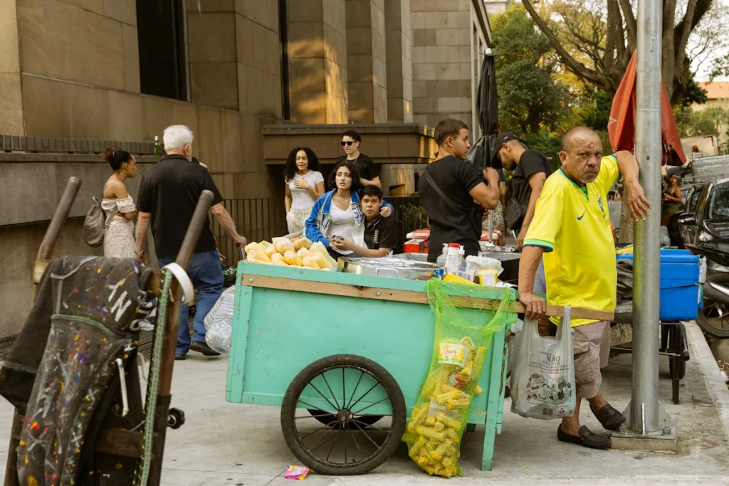 Street Food in Brazil: What’s Safe, What’s Risky, and How to Choose Vendors