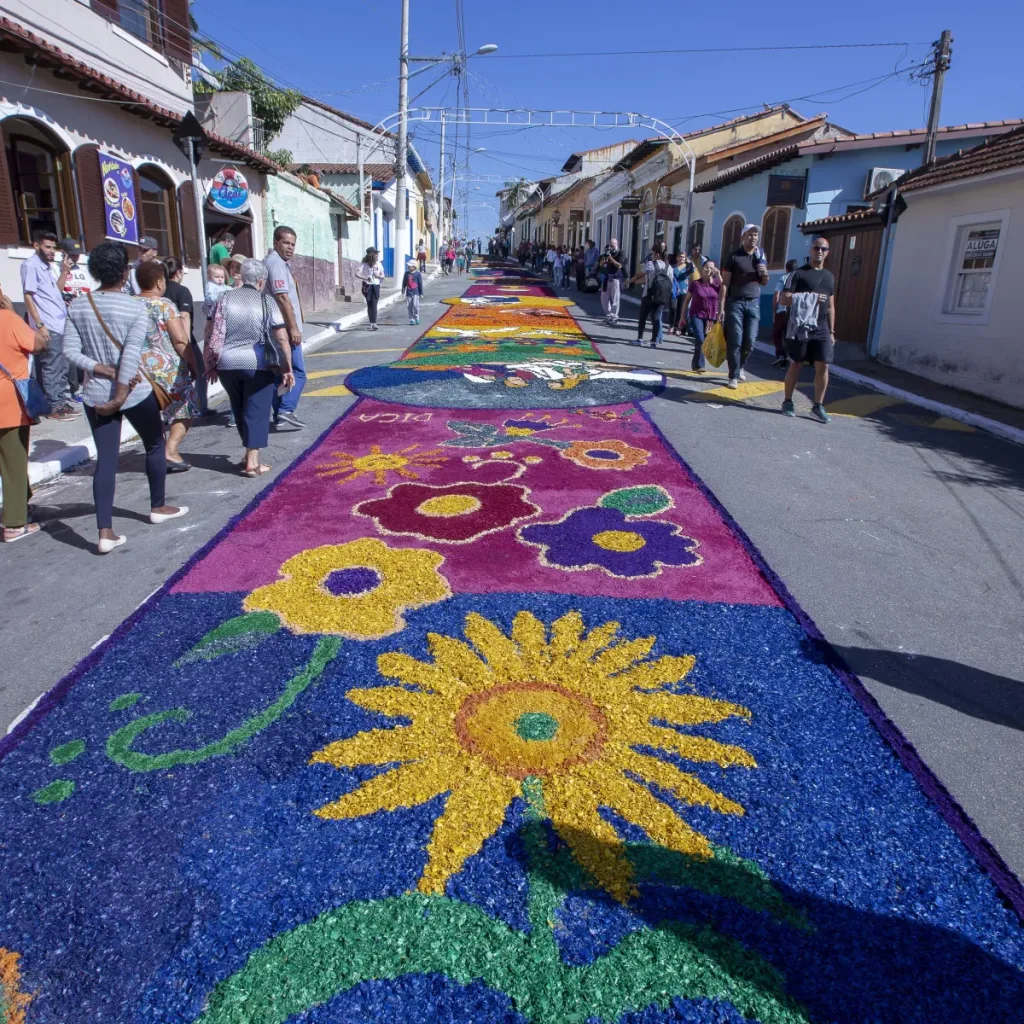 Corpus Christi 2026 in Brazil: Best Cities to See the Flower Carpets