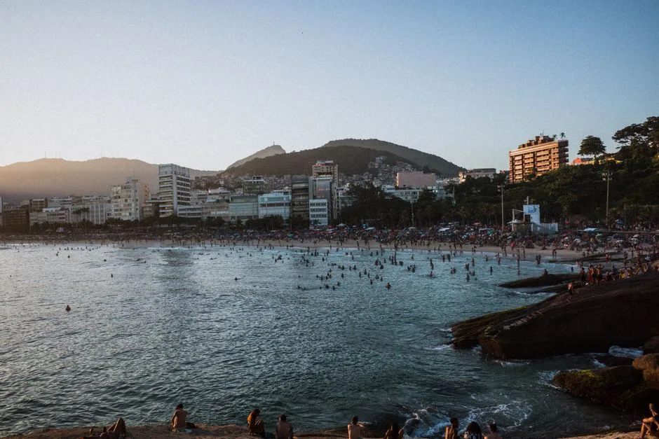 Understanding the Jeitinho Brasileiro: Navigating Social Nuances as an Expat