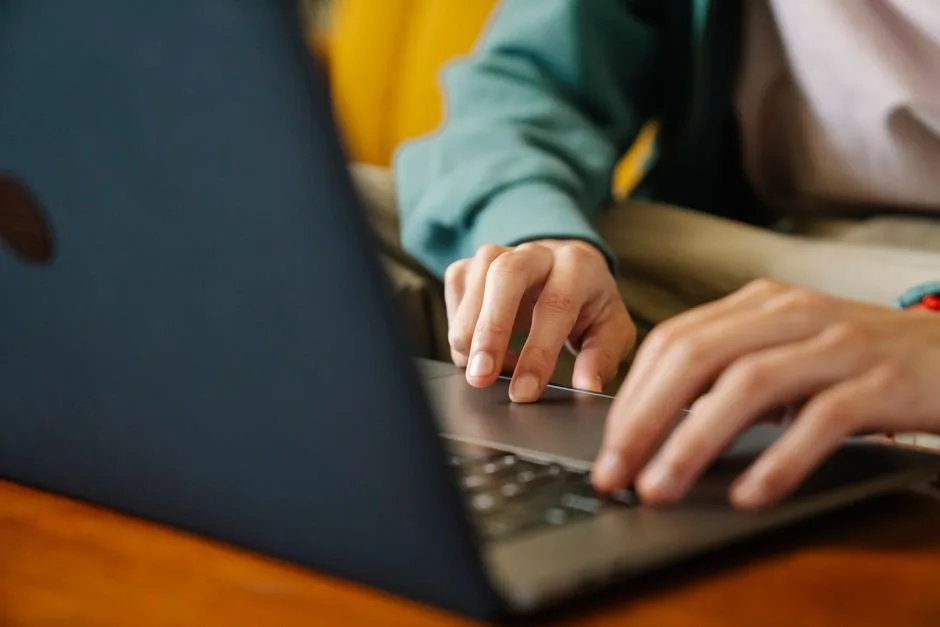 person entering CPF on laptop in Brazil